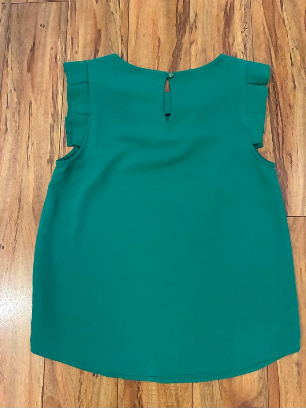 Monteau Green Ruffle Sleeve Shell Top - Picture 3 of 4